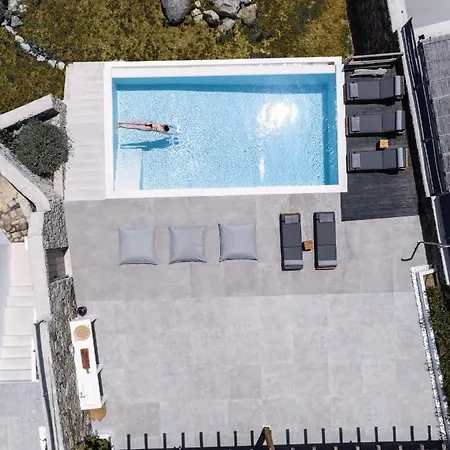 Agapi, 2 Min Walk To The & Heated Pool, By Red Windmill Willa