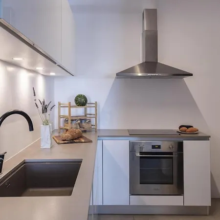 Agapi, 2 Min Walk To The & Heated Pool, By Red Windmill Willa Kalafati