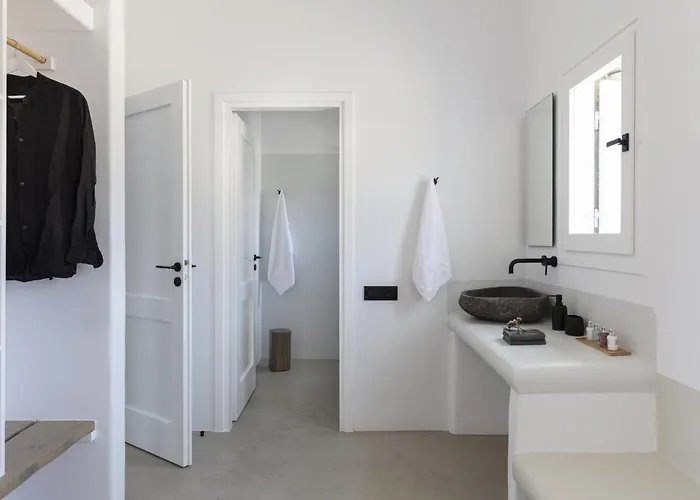 Вилла Agapi, 2 Min Walk To The & Heated Pool, By Red Windmill Калафатис