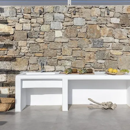 Agapi, 2 Min Walk To The & Heated Pool, By Red Windmill Villa